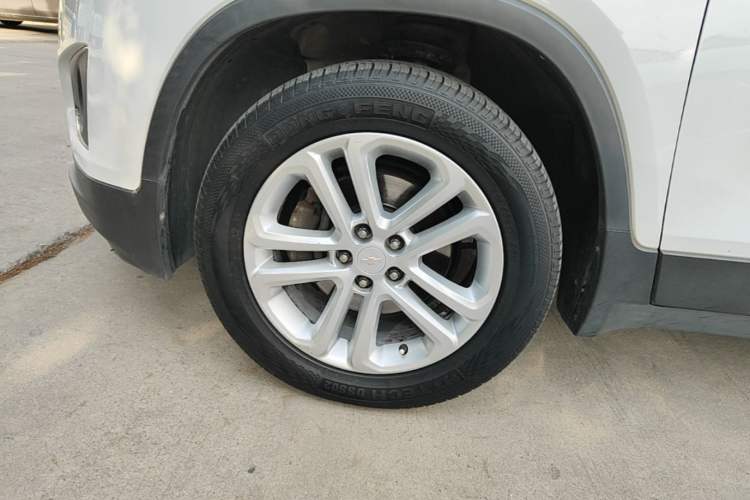 Used Chevrolet Trax 2016 1.4T Automatic Two-Wheel Drive Comfort Version with Sunroof Left Front Wheel Hub