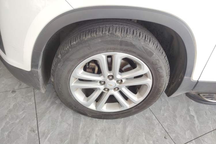 Used Chevrolet Trax 2016 1.4T Automatic Two-Wheel Drive Comfort Version with Sunroof Left Front Wheel Hub