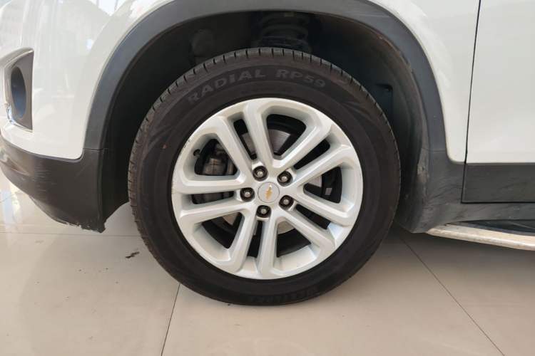 Used Chevrolet Trax 2016 1.4T Automatic Two-Wheel Drive Comfort Version with Sunroof Left Front Wheel Hub