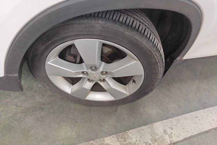 Used Chevrolet Trax 2016 1.4T Automatic Two-Wheel Drive Luxury Version Left Front Wheel Hub
