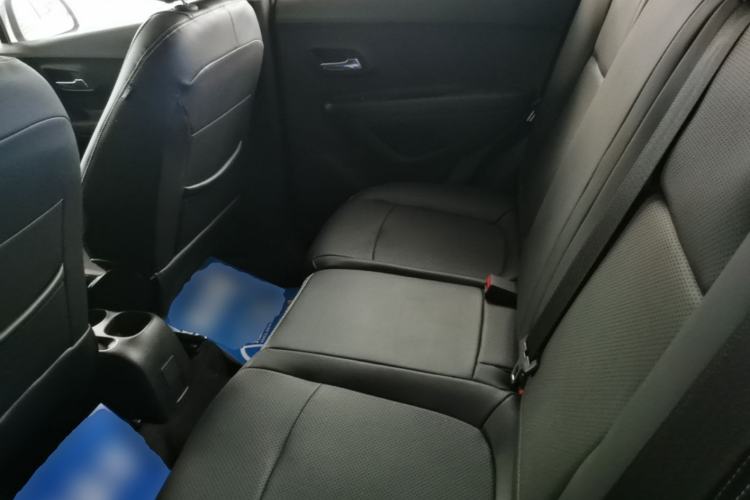 Used Chevrolet Trax 2016 1.4T Manual Two-Wheel Drive Comfort Version with Sunroof Left Rear Seat