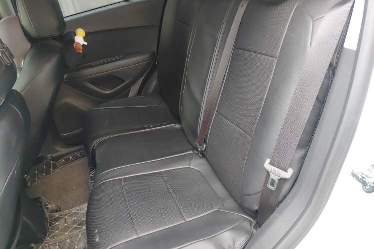 Used Chevrolet Trax 2016 1.4T Automatic Two-Wheel Drive Luxury Version Left Rear Seat