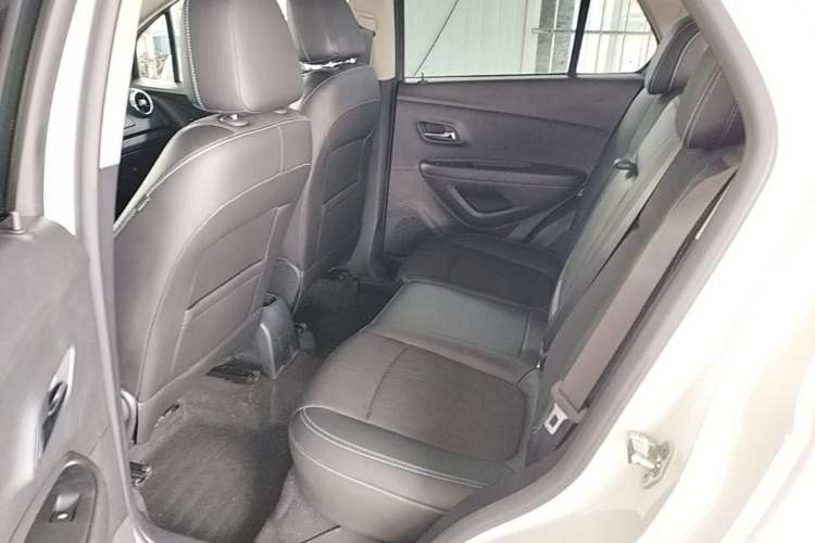 Used Chevrolet Trax 2016 1.4T Automatic Two-Wheel Drive Luxury Version Left Rear Seat