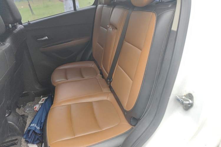 Used Chevrolet Trax 2016 1.4T Automatic 4x4 Flagship Model Left Rear Seat