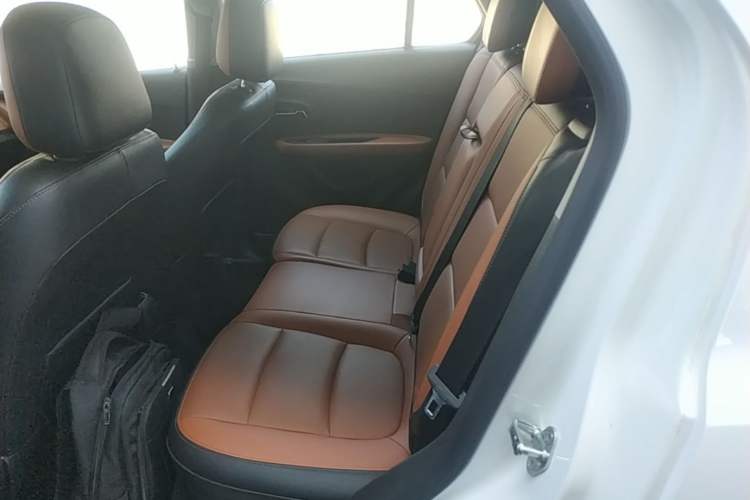 Used Chevrolet Trax 2016 1.4T Automatic 4x4 Flagship Model Left Rear Seat