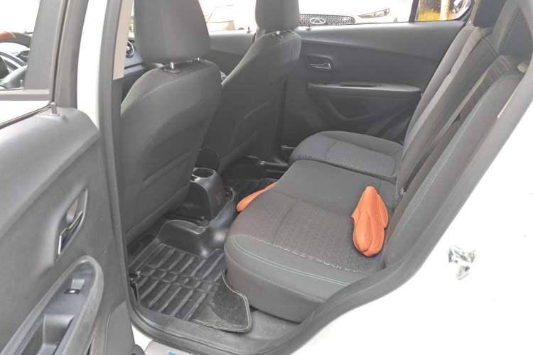 Used Chevrolet Trax 2016 1.4T Automatic Two-Wheel Drive Comfort Version with Sunroof Left Rear Seat