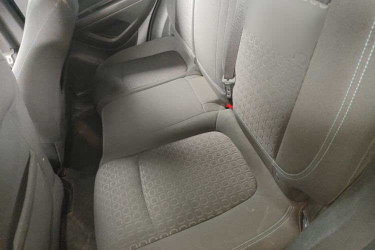 Used Chevrolet Trax 2016 1.4T Automatic Two-Wheel Drive Comfort Version with Sunroof Left Rear Seat