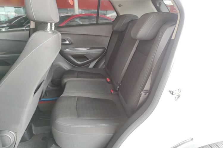 Used Chevrolet Trax 2016 1.4T Automatic Two-Wheel Drive Comfort Version with Sunroof Left Rear Seat