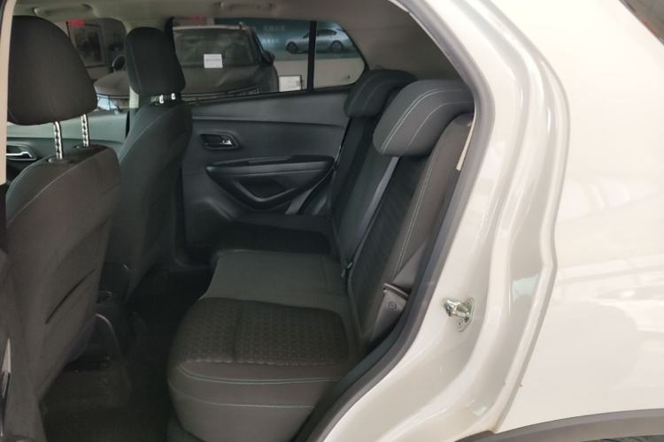 Used Chevrolet Trax 2016 1.4T Automatic Two-Wheel Drive Comfort Version with Sunroof Left Rear Seat