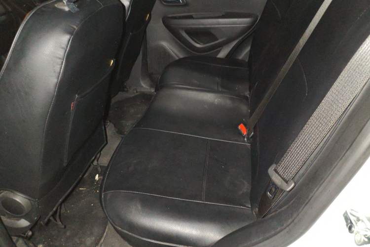 Used Chevrolet Trax 2016 1.4T Automatic Two-Wheel Drive Comfort Version with Sunroof Left Rear Seat