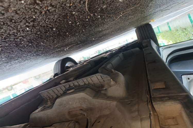 Used Chevrolet Trax 2016 1.4T Manual Two-Wheel Drive Comfort Version with Sunroof Left Side Sill