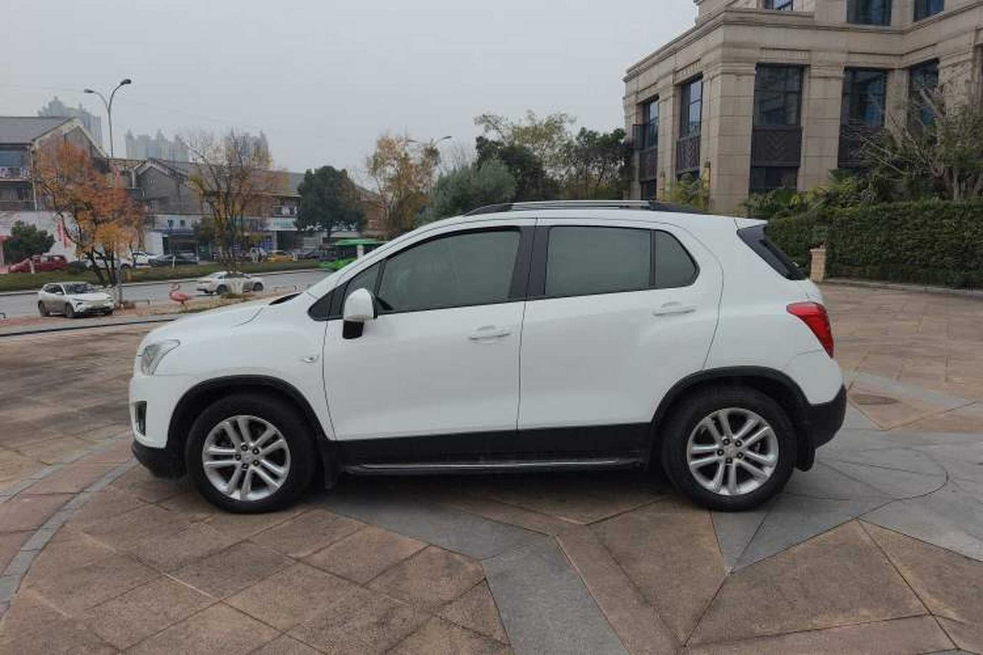 Used Chevrolet Trax 2016 1.4T Automatic Two-Wheel Drive Comfort Version with Sunroof Left Side