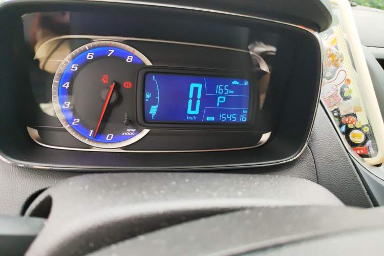 Used Chevrolet Trax 2016 1.4T Automatic Two-Wheel Drive Comfort Version with Sunroof Odometer Close Up