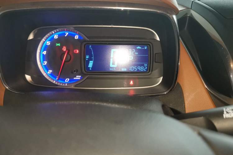 Used Chevrolet Trax 2016 1.4T Automatic 4x4 Flagship Model Odometer Close Up