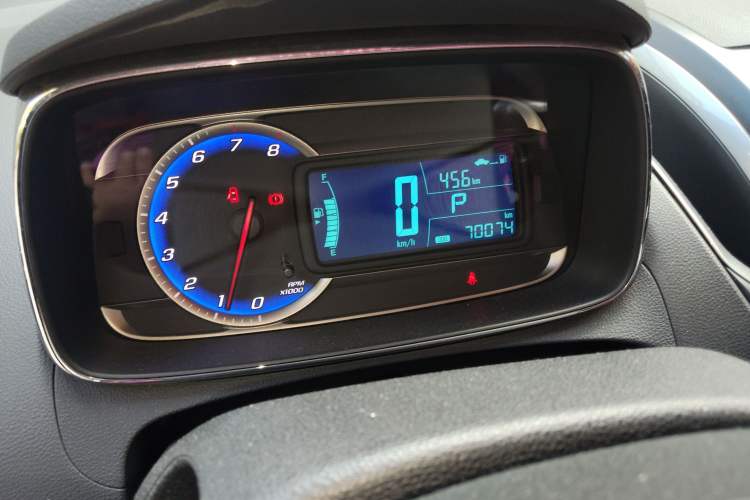 Used Chevrolet Trax 2016 1.4T Automatic Two-Wheel Drive Comfort Version with Sunroof Odometer Close Up