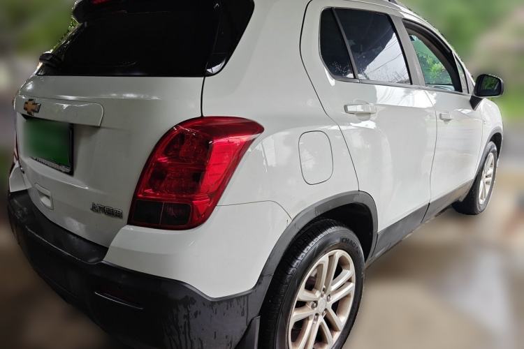 Used Chevrolet Trax 2016 1.4T Automatic Two-Wheel Drive Comfort Version with Sunroof Rear Right 45 Deg