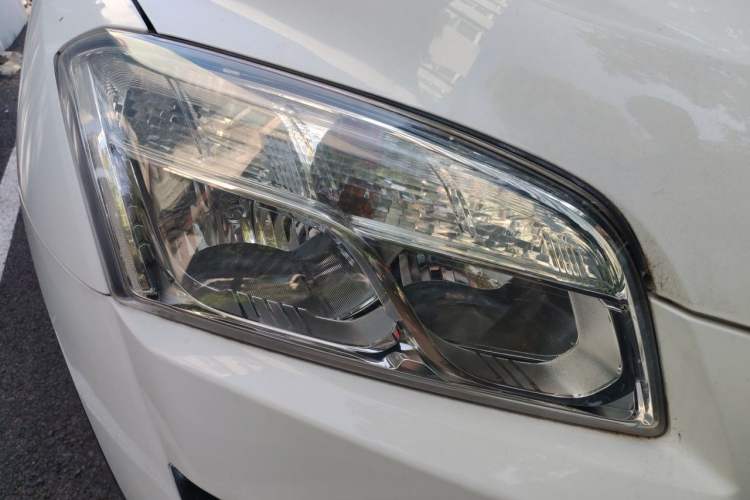 Used Chevrolet Trax 2016 1.4T Automatic Two-Wheel Drive Luxury Version Right Front Headlight