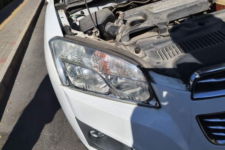 Used Chevrolet Trax 2016 1.4T Automatic Two-Wheel Drive Luxury Version Right Front Headlight