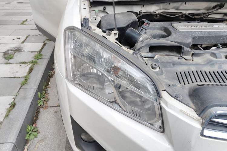 Used Chevrolet Trax 2016 1.4T Automatic Two-Wheel Drive Luxury Version Right Front Headlight
