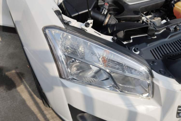 Used Chevrolet Trax 2016 1.4T Automatic Two-Wheel Drive Luxury Version Right Front Headlight