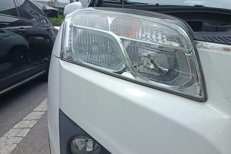 Used Chevrolet Trax 2016 1.4T Automatic Two-Wheel Drive Luxury Version Right Front Headlight