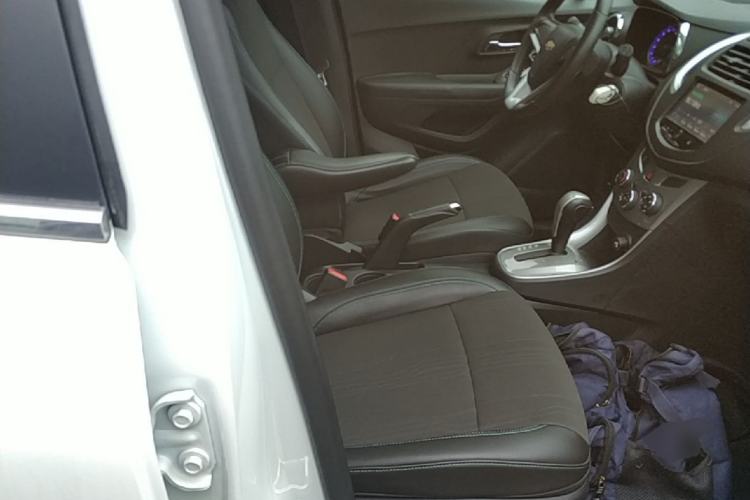 Used Chevrolet Trax 2016 1.4T Automatic Two-Wheel Drive Luxury Version Right Front Seat