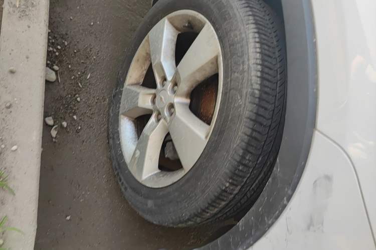 Used Chevrolet Trax 2016 1.4T Automatic Two-Wheel Drive Luxury Version Right Front Wheel Hub