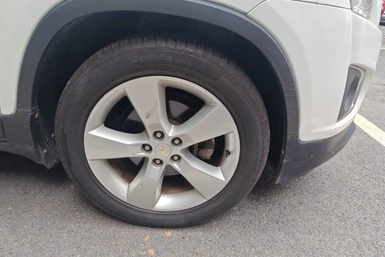 Used Chevrolet Trax 2016 1.4T Automatic Two-Wheel Drive Luxury Version Right Front Wheel Hub