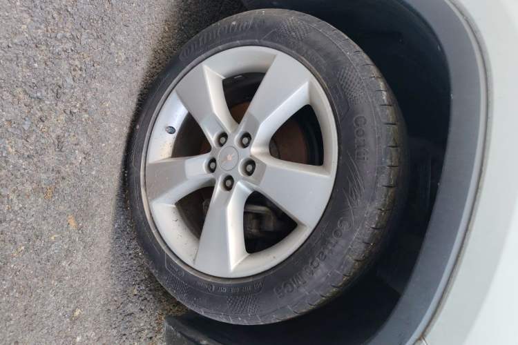Used Chevrolet Trax 2016 1.4T Automatic Two-Wheel Drive Luxury Version Right Front Wheel Hub