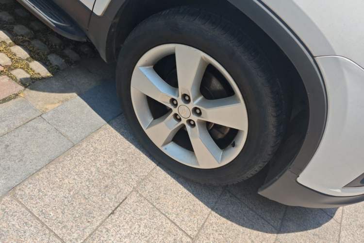 Used Chevrolet Trax 2016 1.4T Automatic Two-Wheel Drive Luxury Version Right Front Wheel Hub