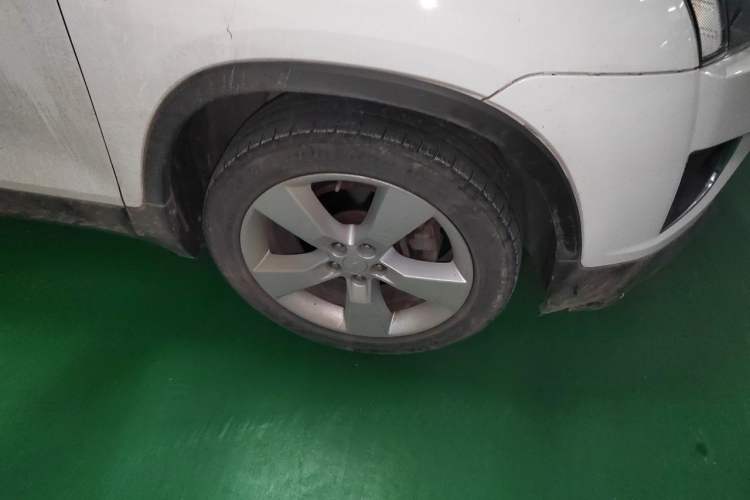 Used Chevrolet Trax 2016 1.4T Automatic Two-Wheel Drive Luxury Version Right Front Wheel Hub