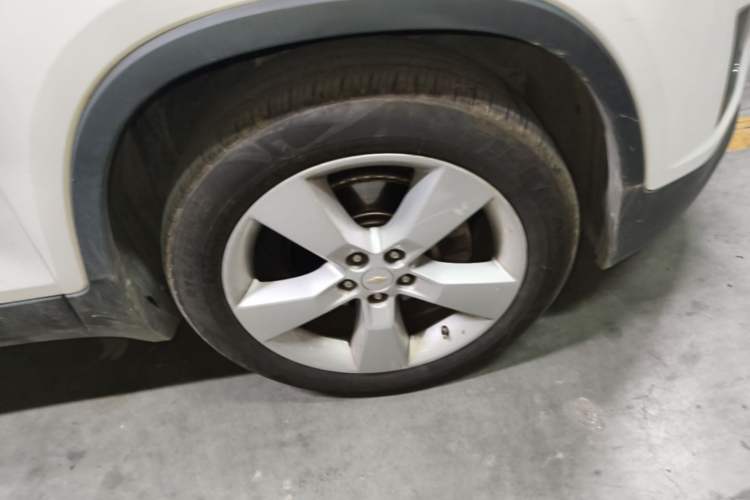 Used Chevrolet Trax 2016 1.4T Automatic Two-Wheel Drive Luxury Version Right Front Wheel Hub