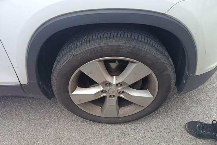 Used Chevrolet Trax 2016 1.4T Automatic Two-Wheel Drive Luxury Version Right Front Wheel Hub