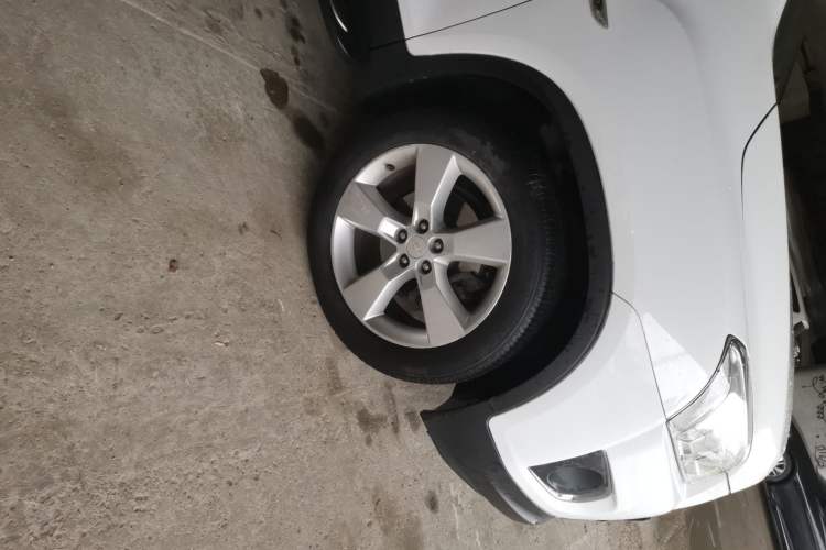 Used Chevrolet Trax 2016 1.4T Automatic 4x4 Flagship Model Right Front Wheel Hub