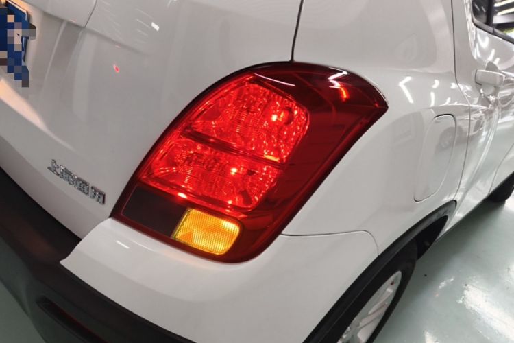 Used Chevrolet Trax 2016 1.4T Automatic Two-Wheel Drive Comfort Version with Sunroof Right Rear Taillight