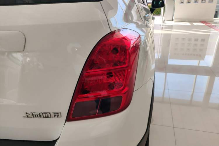 Used Chevrolet Trax 2016 1.4T Automatic Two-Wheel Drive Comfort Version with Sunroof Right Rear Taillight