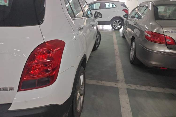 Used Chevrolet Trax 2016 1.4T Automatic Two-Wheel Drive Luxury Version Right Rear Taillight