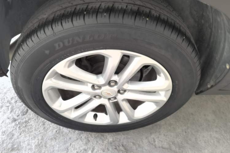 Used Chevrolet Trax 2016 1.4T Manual Two-Wheel Drive Comfort Version with Sunroof Right Rear Wheel Hub