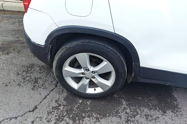 Used Chevrolet Trax 2016 1.4T Automatic Two-Wheel Drive Luxury Version Right Rear Wheel Hub