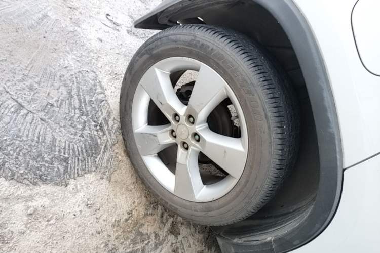 Used Chevrolet Trax 2016 1.4T Automatic Two-Wheel Drive Luxury Version Right Rear Wheel Hub