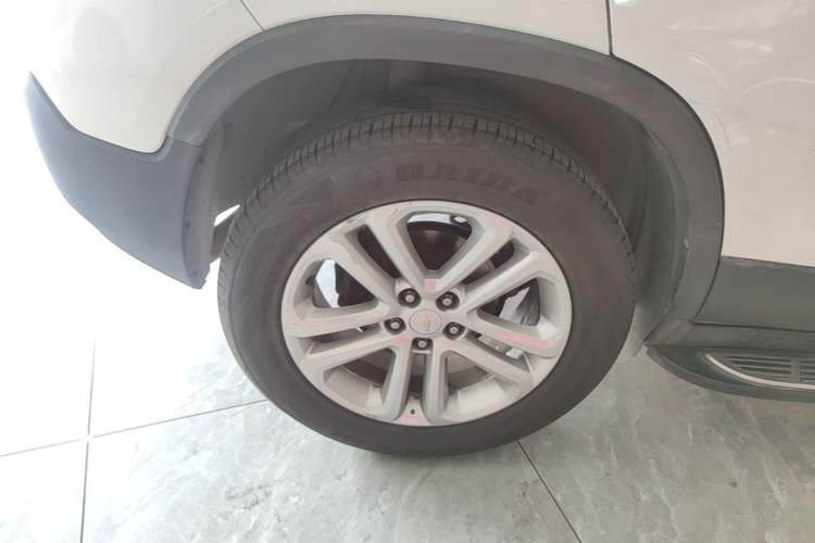 Used Chevrolet Trax 2016 1.4T Automatic Two-Wheel Drive Comfort Version with Sunroof Right Rear Wheel Hub