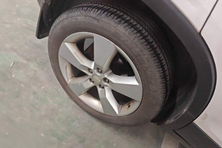 Used Chevrolet Trax 2016 1.4T Automatic Two-Wheel Drive Luxury Version Right Rear Wheel Hub