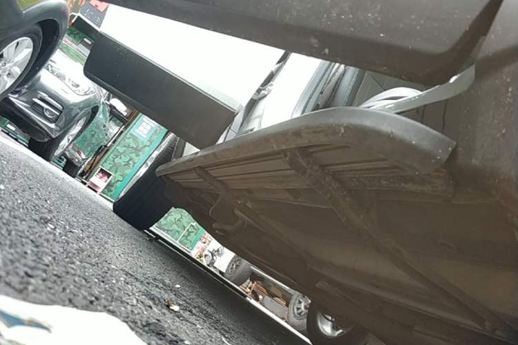 Used Chevrolet Trax 2016 1.4T Automatic Two-Wheel Drive Luxury Version Right Side Sill