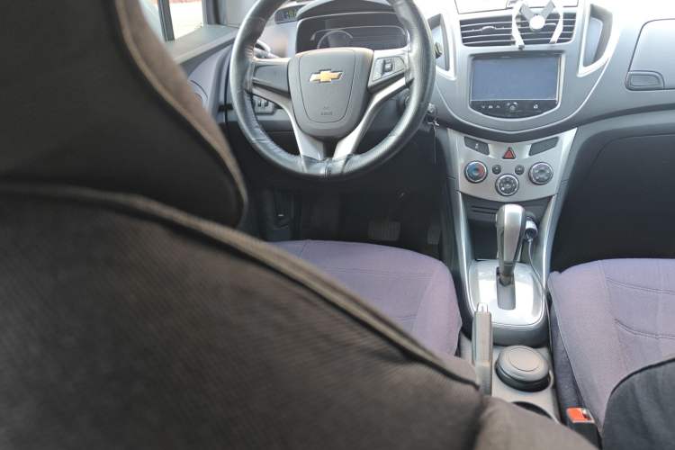 Used Chevrolet Trax 2016 1.4T Automatic Two-Wheel Drive Luxury Version Steering Wheel