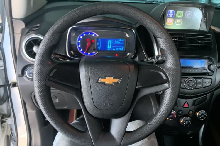 Used Chevrolet Trax 2016 1.4T Manual Two-Wheel Drive Comfort Version with Sunroof Steering Wheel
