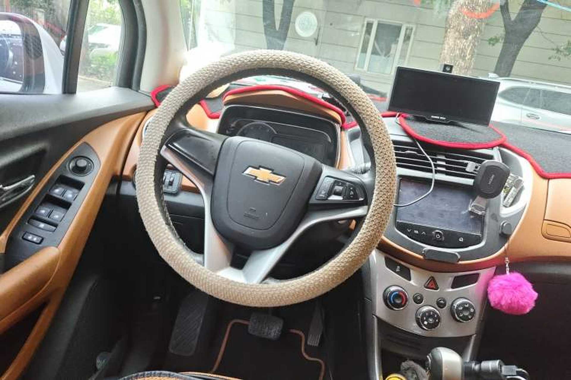 Used Chevrolet Trax 2016 1.4T Automatic 4x4 Flagship Model Steering Wheel