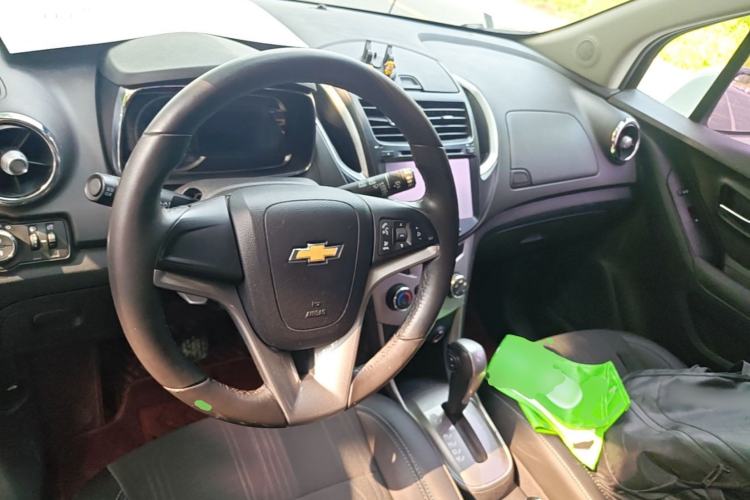 Used Chevrolet Trax 2016 1.4T Automatic Two-Wheel Drive Luxury Version Steering Wheel