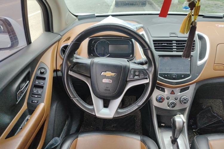 Used Chevrolet Trax 2016 1.4T Automatic 4x4 Flagship Model Steering Wheel