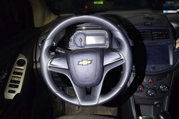 Used Chevrolet Trax 2016 1.4T Manual Two-Wheel Drive Comfort Version with Sunroof Steering Wheel