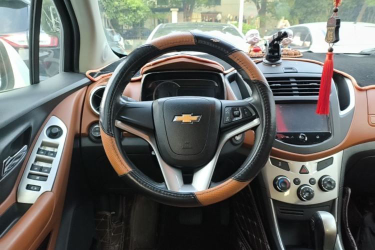 Used Chevrolet Trax 2016 1.4T Automatic Two-Wheel Drive Luxury Version Steering Wheel